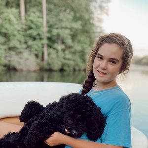 Meet your Posher, Lauren